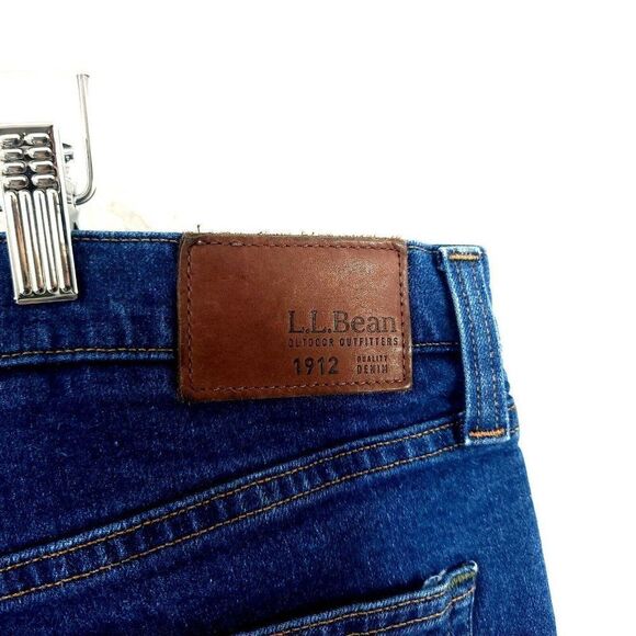 L.L. Bean Standard‎ Fit Blue Mid Rise Jeans 42/29 - Picture 4 of 8
